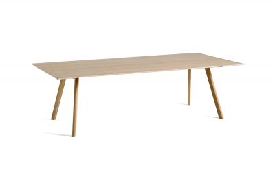 Heller Copenhague Tisch CPH 30 von Hay, 250x120 cm, mit Holzbeinen und rechteckiger Tischplatte.